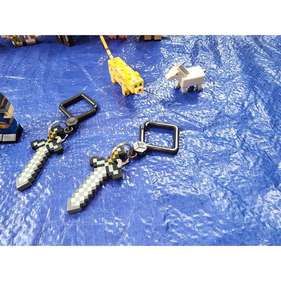 Jazwares Minecraft Figures Lot Of 15 Animals Bear, Sheep, Wolves, Pigs - Picture 6 of 10